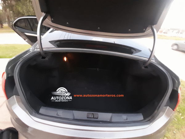 Citroën C4 Lounge 1.6 HDI - Image 2