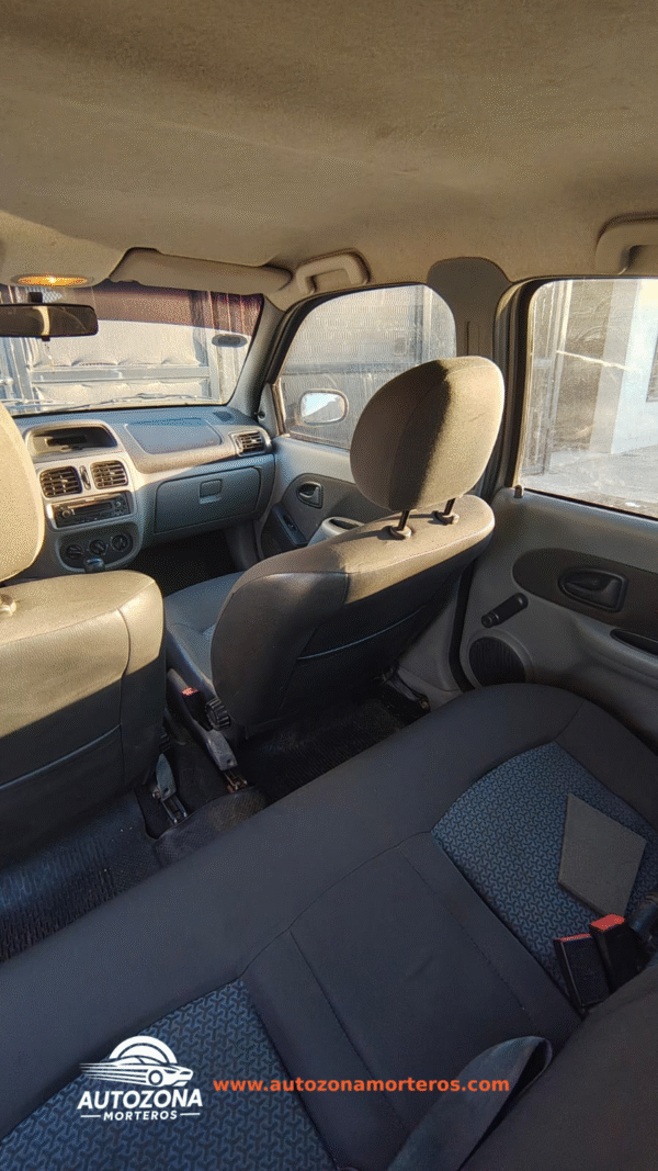 Renault Clio 1.6 Expression - Image 4