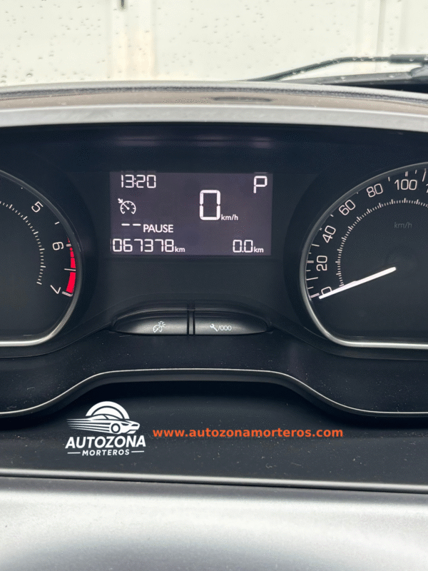 Peugeot 208 allure tiptronic - Image 5